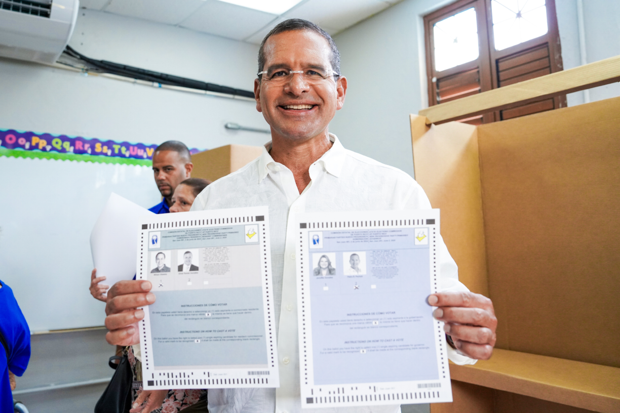 Gobernador Pedro Pierluisi emite su voto