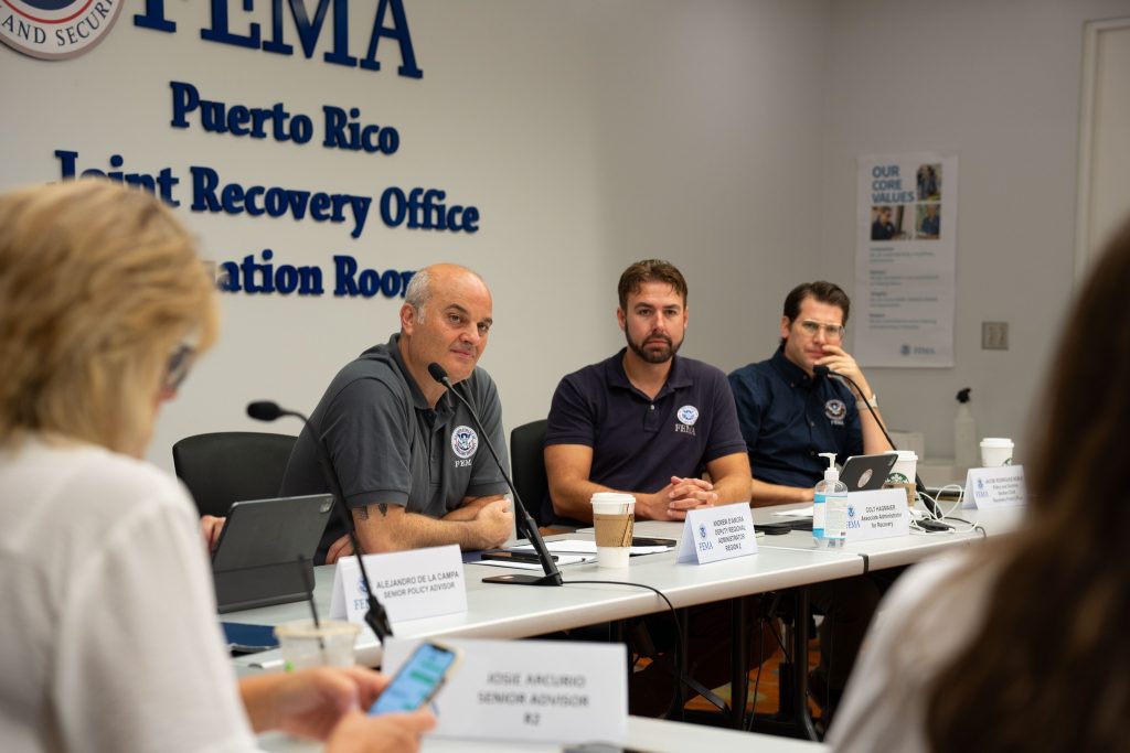 FEMA continúa esfuerzos de respuesta y ofrece consejos de seguridad tras paso de Ernesto por Puerto Rico