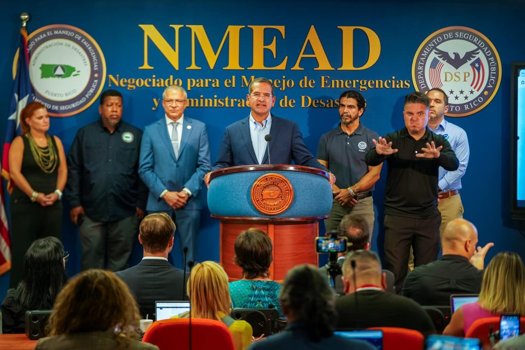 Gobernador Pierluisi Anuncia Medidas de Emergencia ante la Llegada de la Tormenta Ernesto