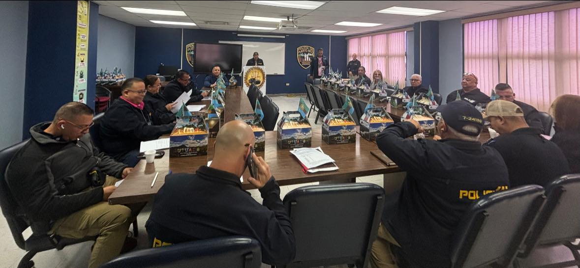 Policía de Puerto Rico refuerza estrategias contra el hurto de vehículos en reunión estatal celebrada en Utuado